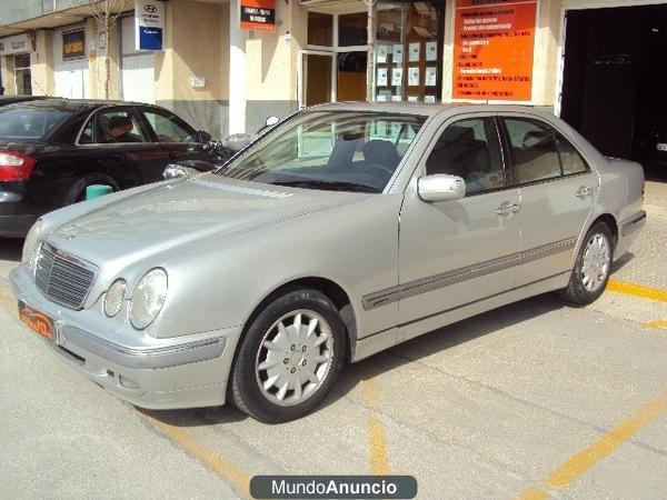 Mercedes-Benz Clase E E 270 CDI ELEGANCE