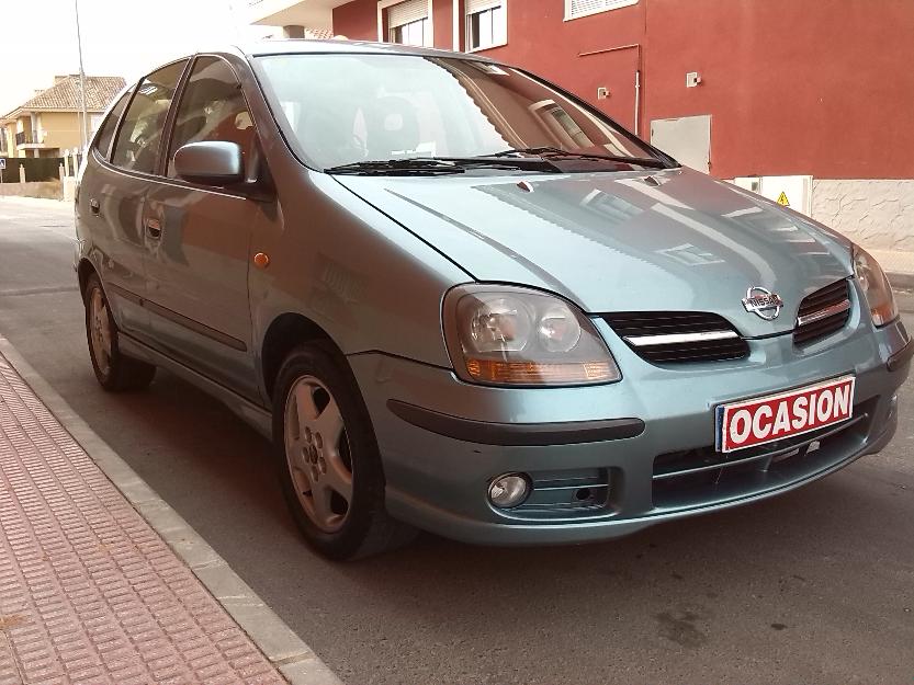 Nissan almera tino