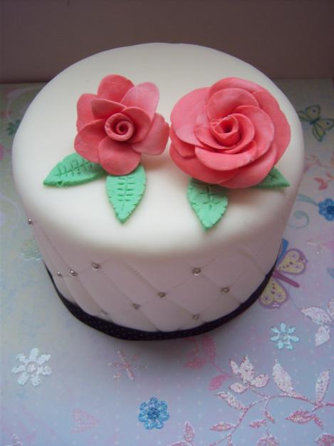 Tartas fondant,cupcakes,galletas decoradas..bodas,cumpleaños,cateringgggg