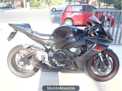 Suzuki gsx-r 600 negra