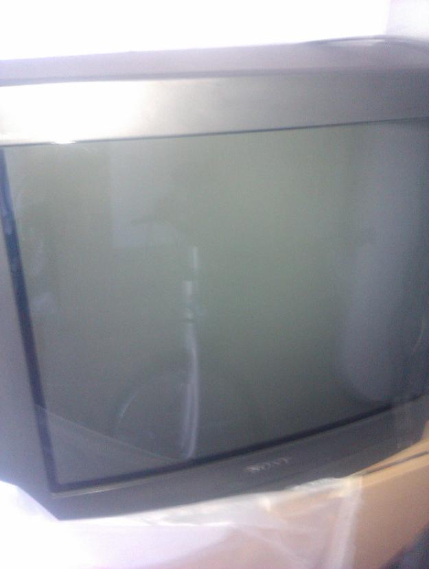 tv sony trinitron 32 tubo nueva por no tener espacio