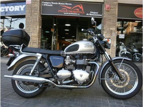 TRIUMPH BONNEVILLE T100