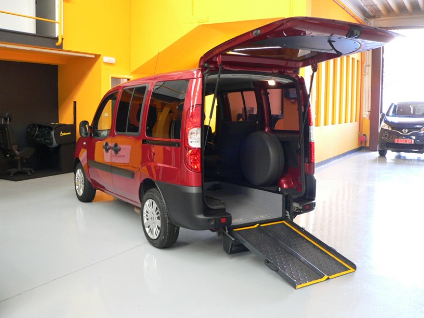 Fiat Doblo - PMR - Adaptado para silla de ruedas - Minusválido