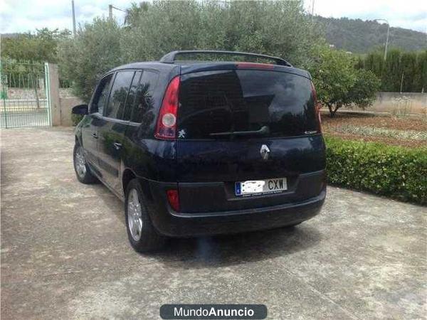 Renault Espace EXPRESSION 2.2 dCi 16v
