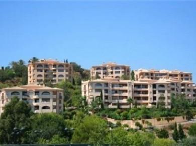 Apartamento con 2 dormitorios se vende en Marbella, Costa del Sol