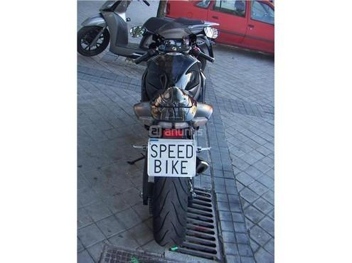 SUZUKI GSX R600