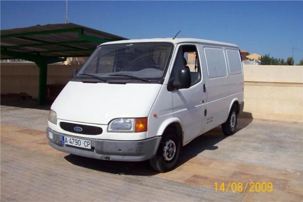 VENDO FURGONETA FORD TRANSIT BLANCA,MUY BIEN CUIDADA,POR NO USO.