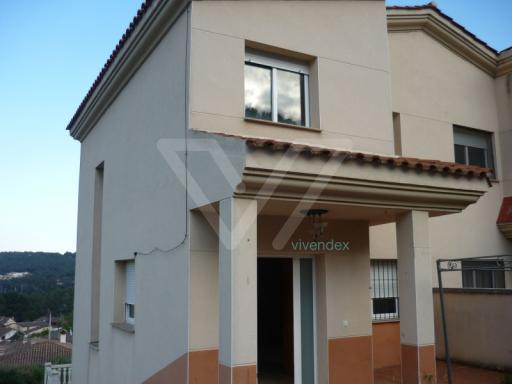 Vivienda pareada - Canyelles
