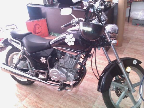 VENDO AZEL BLUE  ESTILO CUSTOM DE 125cc