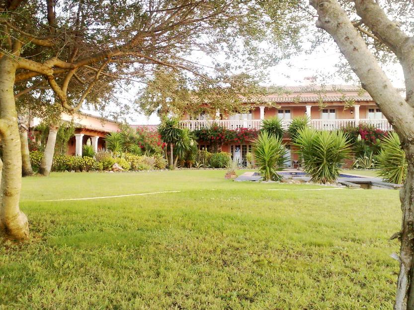 Villa con Finca grande y Vista panoramica al Mar