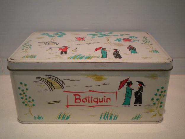 Caja de Cola Cao (edición chinos) botiquin