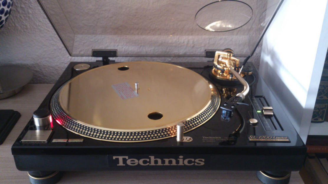 Tocadiscos technics sl 1200 ltd gold