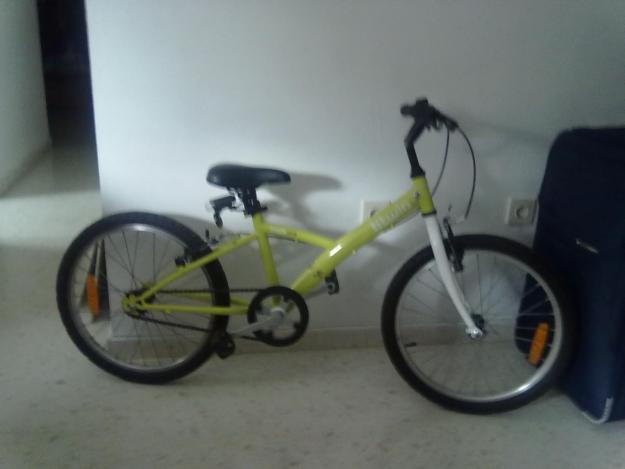 bicicleta de montaña semi nueva y de niña