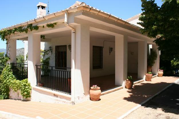 House for Sale in Benidorm, Comunidad Valenciana, Ref# 2432910