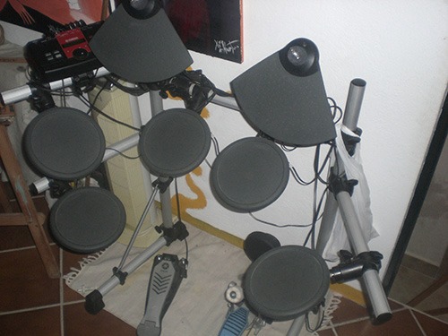 Vendo bateria electronica yamaha dtxplorer nueva
