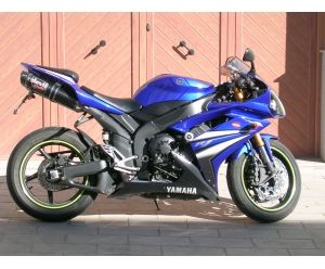 YAMAHA YZF 1000 R