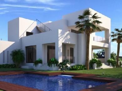 Chalet con 5 dormitorios se vende en Marbella, Costa del Sol