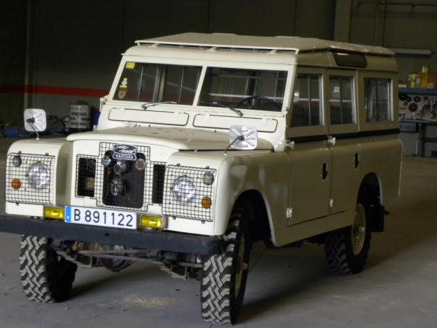 LAND ROVER SANTANA