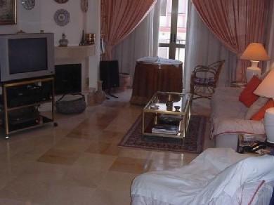 Apartamento con 2 dormitorios se vende en Fuengirola, Costa del Sol