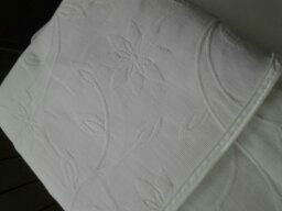 Colcha cubrecama blanca 135