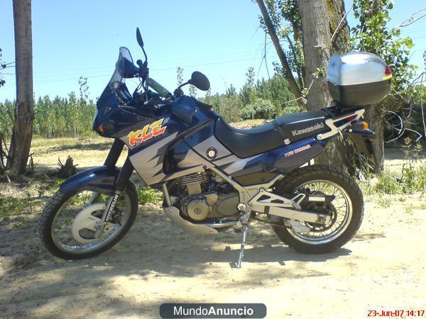 SE VENDE MOTO KAWASAKI KLE 500