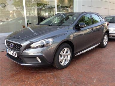 Volvo v40 d3 momentum