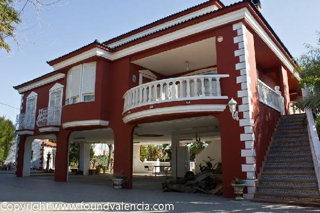 Chalet en venta en Godelleta, Valencia (Costa Valencia)