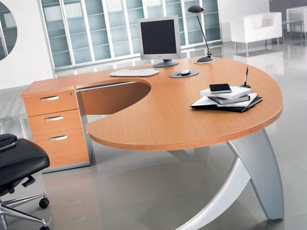 Mesa oficina diseño, sillon despacho, confidentes