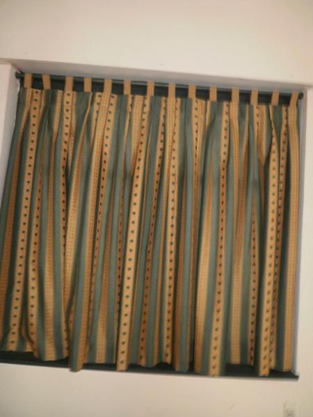4 cortinas de tela tupida