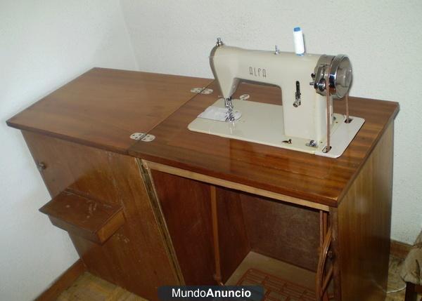 Maquina de coser alfa antigua