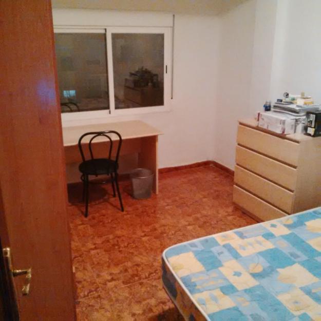 Habitacion doble grande en ZAIDIN