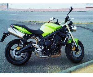 TRIUMPH STREET TRIPLE