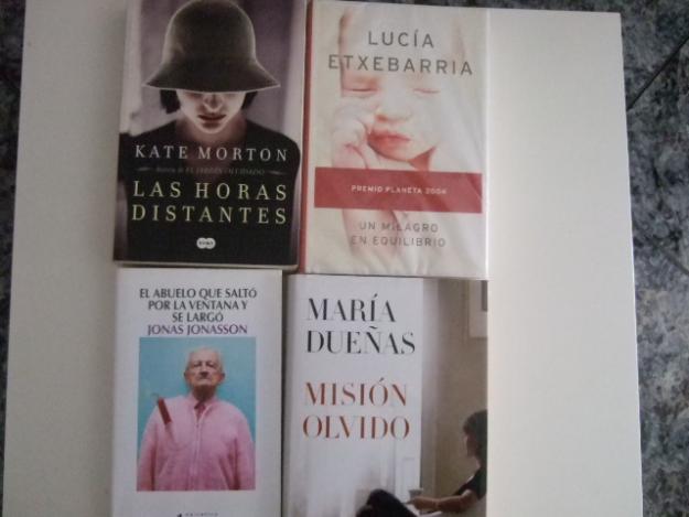 Lote de 4 libros superactuales