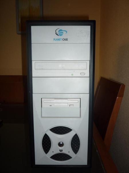 Ordenador Amd Semprom 64bits 2800+