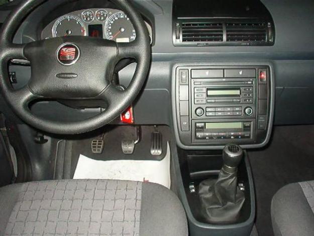 Venta de Seat Alhmbra TDI 140cv '06 en Majadahonda