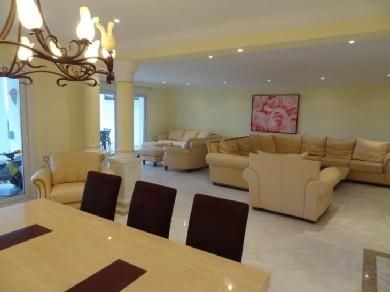 Apartamento con 5 dormitorios se vende en Marbella, Costa del Sol