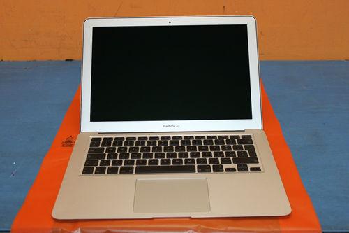 Apple Macbook Air A1369