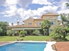 Chalet con 6 dormitorios se vende en Marbella, Costa del Sol - mejor precio | unprecio.es