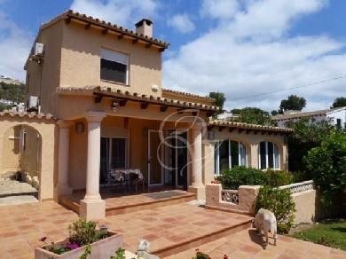 Chalet con 4 dormitorios se vende en Moraira, Costa Blanca