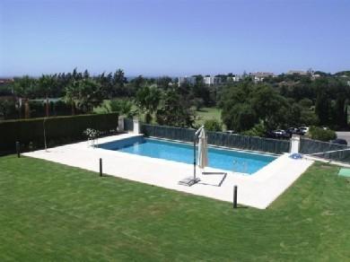 Chalet con 5 dormitorios se vende en Marbella, Costa del Sol