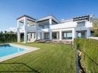 Chalet con 6 dormitorios se vende en Marbella, Costa del Sol - mejor precio | unprecio.es