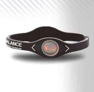 PULSERAS POWER BALANCE. NEGRA/ BLANCA. LOTE DE 20 UNIDADES 22 €/UNIDAD. - 22€