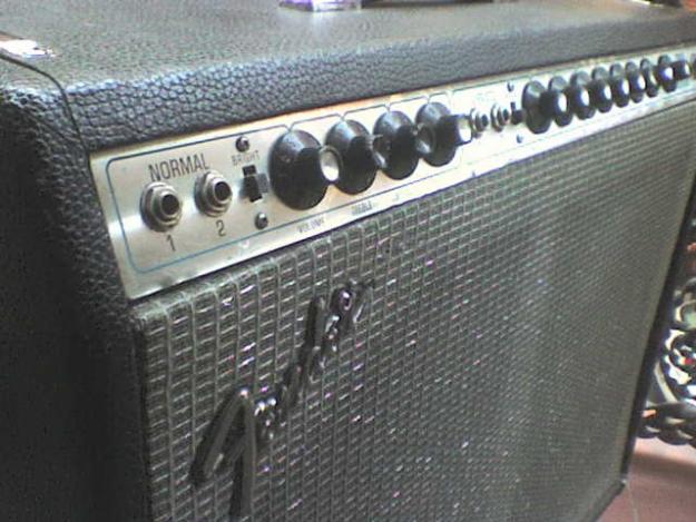 FENDER TWIN REVERB