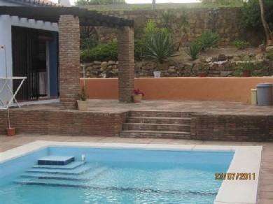 Chalet con 3 dormitorios se vende en Estepona, Costa del Sol