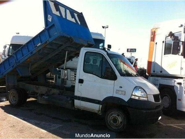 Renault Mascott basculante 3500 kg 160 cv.