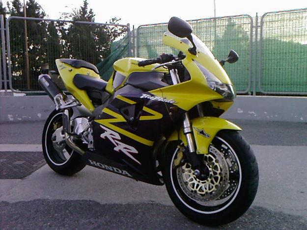 Honda CBR 900 RR Fireblade