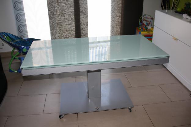 Mesa extensible en altura y anchura