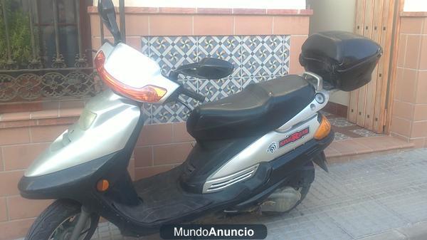 se vende moto