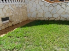 Adosado equipado con jardín privado y piscina comunitaria en Azadinos - mejor precio | unprecio.es