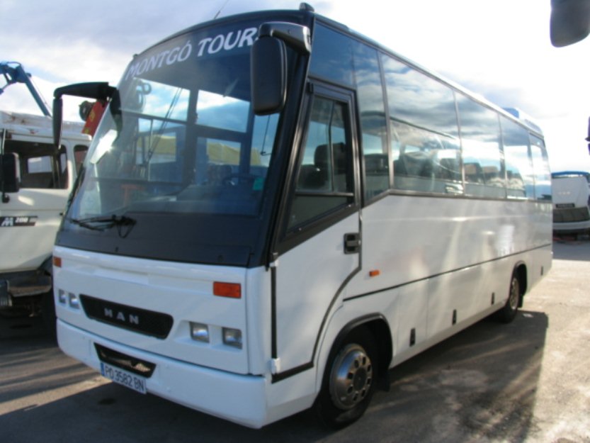 Autobus man 150 cv, carroceria beulas de 28 plazas.